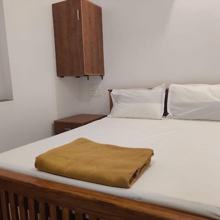 Sri Balaji Lodging Hotel Tiruchchendur ภายนอก รูปภาพ