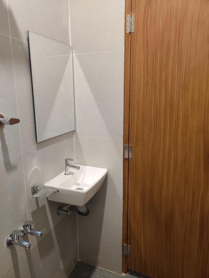 Sri Balaji Lodging Hotel Tiruchchendur ภายนอก รูปภาพ