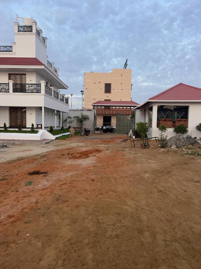 Sri Balaji Lodging Hotel Tiruchchendur ภายนอก รูปภาพ