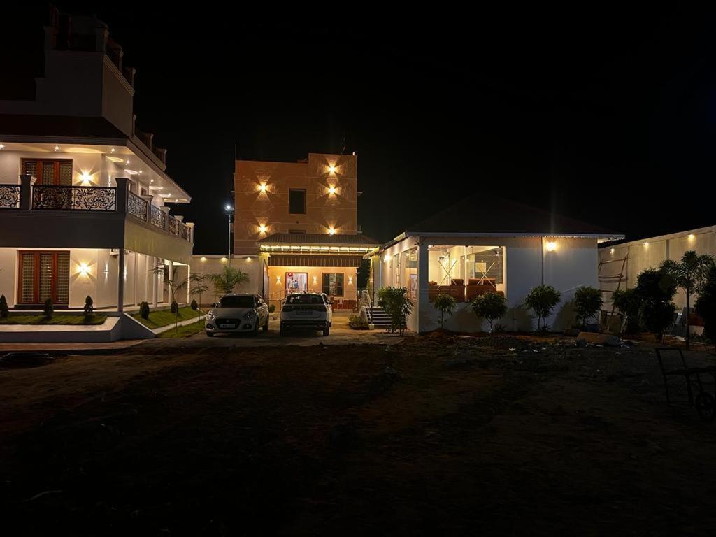 Sri Balaji Lodging Hotel Tiruchchendur ภายนอก รูปภาพ