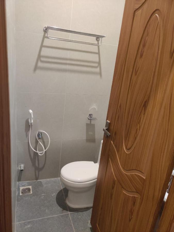 Sri Balaji Lodging Hotel Tiruchchendur ภายนอก รูปภาพ
